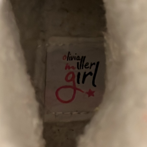 Boots - Picture 5 of 6